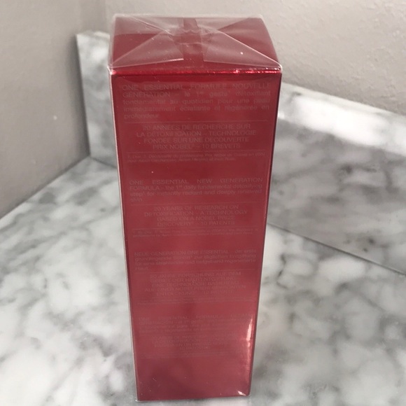 Dior One Essential Intense Skin Detoxifying Serum - Picture 5 of 7